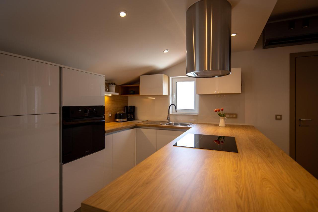 Lumaja Luxury Apartman Biograd Na Moru Luaran gambar