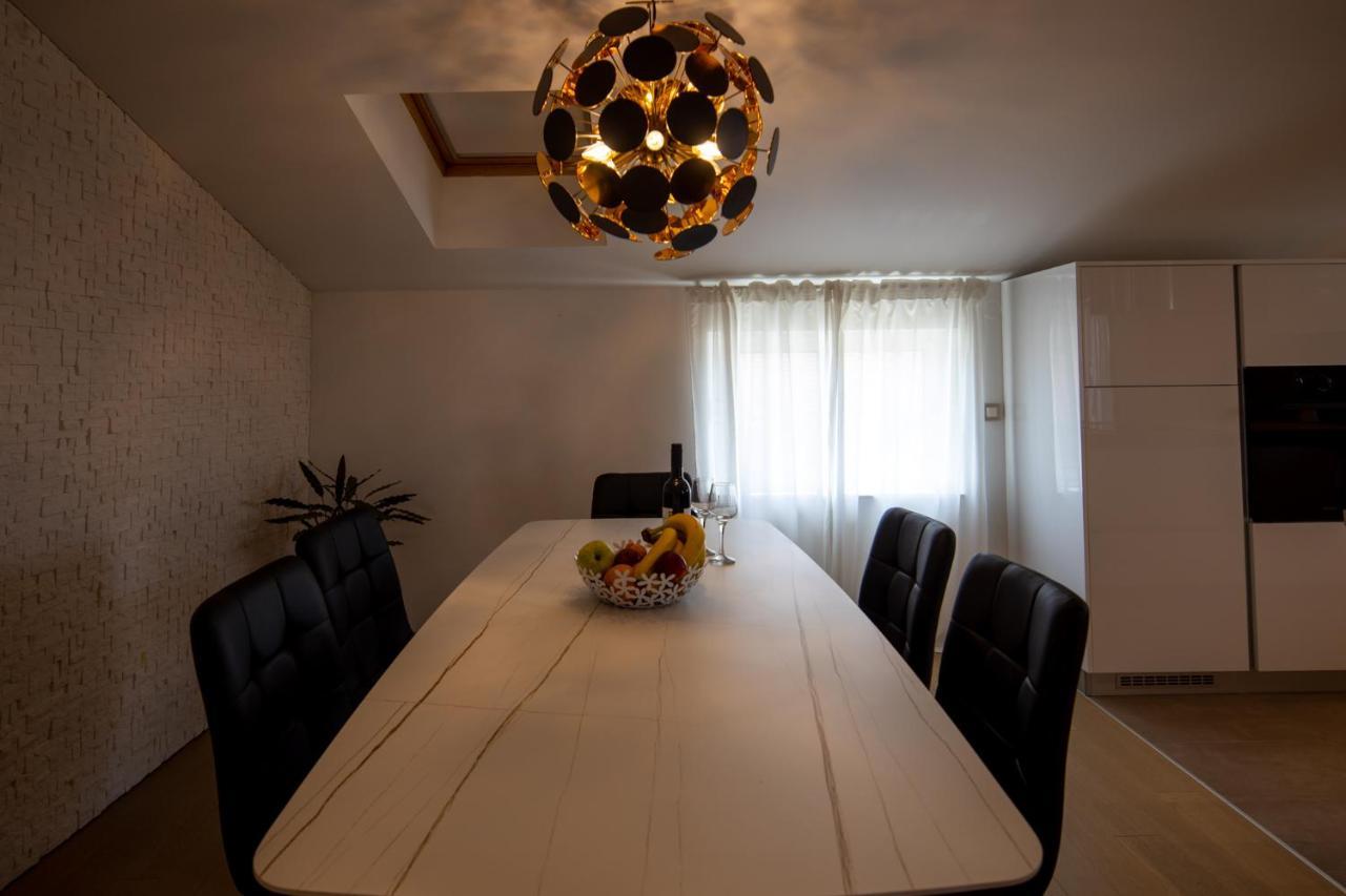 Lumaja Luxury Apartman Biograd Na Moru Luaran gambar